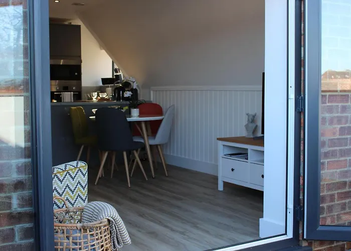 Swan View, Oulton Broad